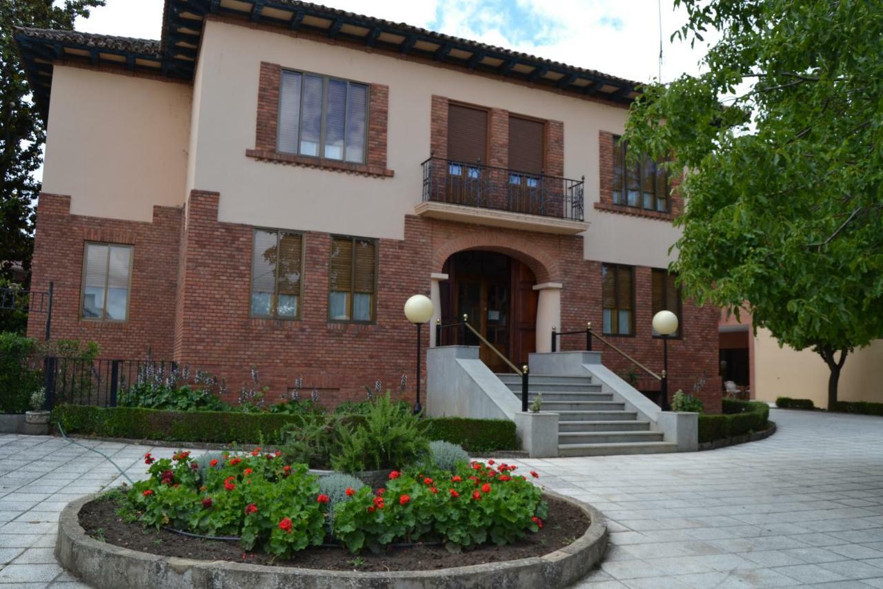 ולנסיה דה דון חואן Hotel Villegas מראה חיצוני תמונה
