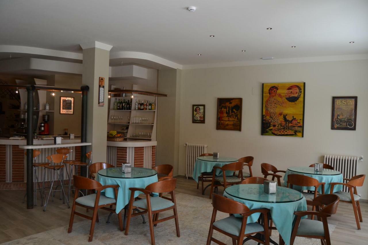 ולנסיה דה דון חואן Hotel Villegas מראה חיצוני תמונה