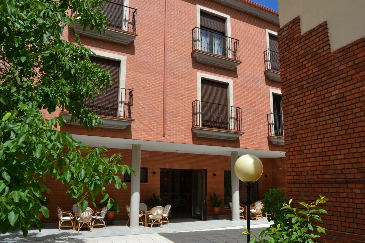 ולנסיה דה דון חואן Hotel Villegas מראה חיצוני תמונה
